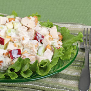 ORIGINALNO, NIJE SKUPO, BRZA PRIPREMA: 5 predloga za ukusne salate koje će obogatiti vašu trpezu