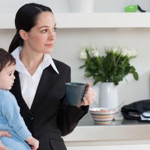 Večna dilema savremene žene: Karijera ili majčinstvo? (VIDEO)
