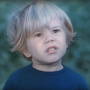 Ovaj slatki dečak je danas jedan od najpoznatijih srpskih glumaca (VIDEO)