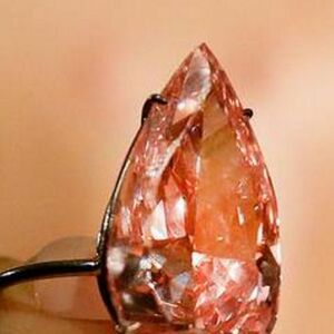 Ružičasto i skupo: Ovo je dijamant prodat za skoro 30 miliona evra! (FOTO + VIDEO)
