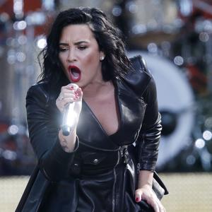 Demi Lovato: Predaja je najgora stvar koja može da ti se dogodi kad si okružen demonima... (FOTO)