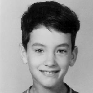 Danas puni 60 godina, osvojio je dva Oskara i srca svih nas: Možete li da pogodite ko je ovaj nasmejani dečak? (FOTO)