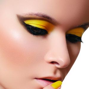 Make-up saveti za devojke koje se stide da nose šminku u boji
