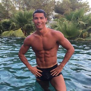 Neverovatan razlog: Kristijano Ronaldo otkrio zašto nema nijednu tetovažu!