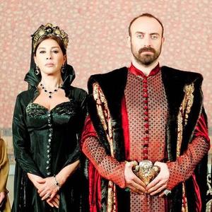 Kraljica lepote koju je čovek kog je volela PREGAZIO kolima: Ko je najlepša turska glumica, popularna sultanija majka?