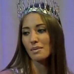 Pre 6 godina je bila Mis Srbije, a onda se odlučila za estetske promene: Da li biste prepoznali srpsku lepoticu posle operacija? (FOTO,VIDEO)