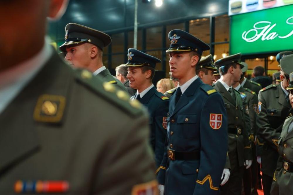 Najveći i najmoderniji bioskop na jugu Srbije Cineplexx Niš svečano je otvoren premijernim prikazivanjem filma „Vojna akademija 3: Novi početak“.