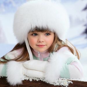 Ima samo 5 godina i svet je poludeo za njom: Ovo je Anastasija iz Rusije i njena lepota će vas očarati (FOTO)
