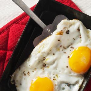 SNIŽAVAJU KRVNI PRITISAK, SMANJUJU APETIT I POGODNA SU ZA TRUDNICE: 5 razloga da češće konzumirate jaja!