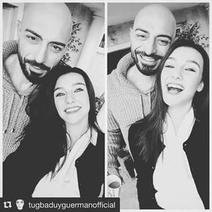 Zvezde turske serije oduševile fanove u Srbiji: Ovo je selfi kojim su poznati glumci dokazali koliko vole našu publiku!