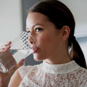 Metoda u koju se mnogi kunu: Evo kako čašom vode rešite brojne probleme i ispunite svoje najveće želje
