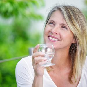 Promena raspoloženja ima uzrok: Izbegnite umor i nervozu samo jednom čašom vode