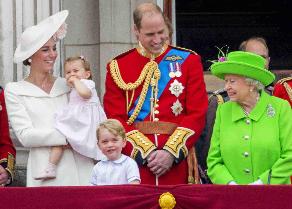 <p>Svako malo prošire se da glasine da princ Vilijam i Kejt Midlton čekaju četvrto dete, a vojvotkinja od Kembridža navodno mašta o porodici sa šestoro mališana. Međutim, ako se pita kraljica Elizabeta — a izgleda da se pita — ništa od toga.</p>