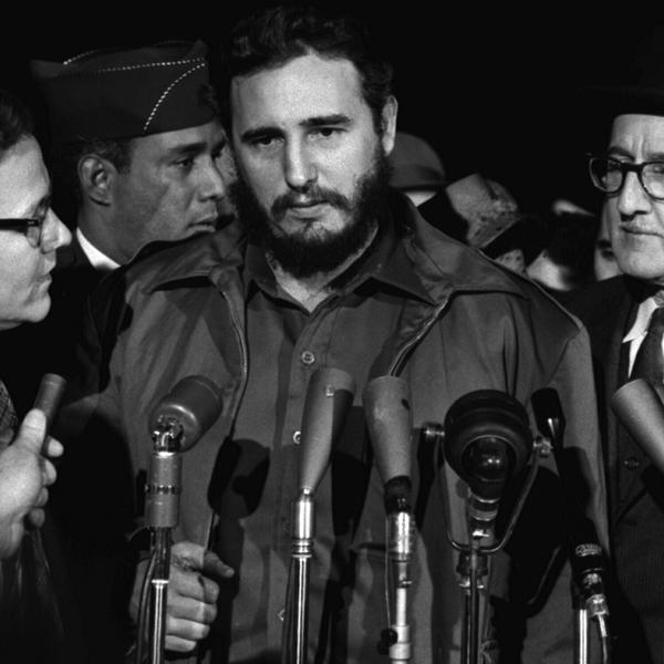 POSLALI SU JE DA GA UBIJE — ONA SE ZALJUBILA U NJEGA: Ljubavna priča Fidela Kastra i agentkinje potresnija od filma
