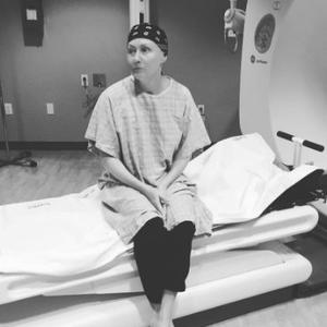 Glumicu koja boluje od raka više bole ljudski postupci nego terapije: Svi se prestrave kad me vide, plaše se da ih ne zarazim (FOTO)