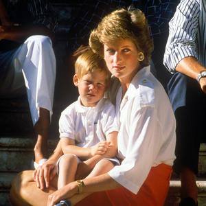 Imao je samo 12 godina kada je ostao bez majke i potisnuo osećanja: Princ Hari prvi put o smrti ledi Dajane