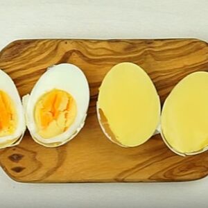 Ovako je nikada niste jeli: Napravite kajganu tako da NE RAZBIJETE ljusku od jajeta (FOTO, VIDEO)