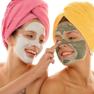 Čudotvorna maska od zelene gline očistiće vam kožu od toksina