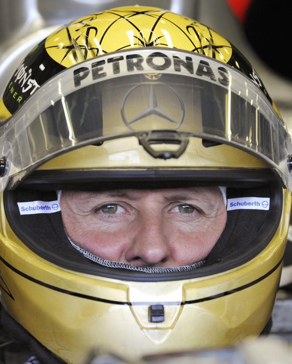 <p>Čuveni i neverovatni Mihael Šumaher, legenda Formule 1, od 2013. godine bije najtežu životnu bitku.</p>