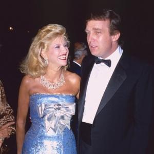 Ovu lepoticu je američki predsednik prvu voleo: Razvod od Donalda Trampa joj je doneo ogromno bogatstvo (FOTO)