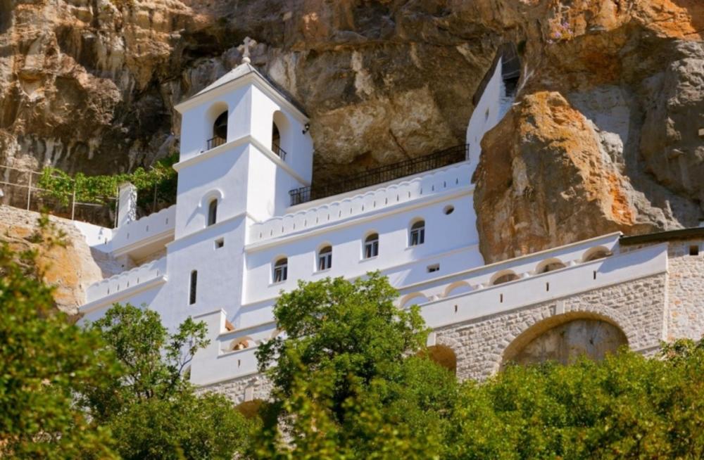 Ostrog manastir