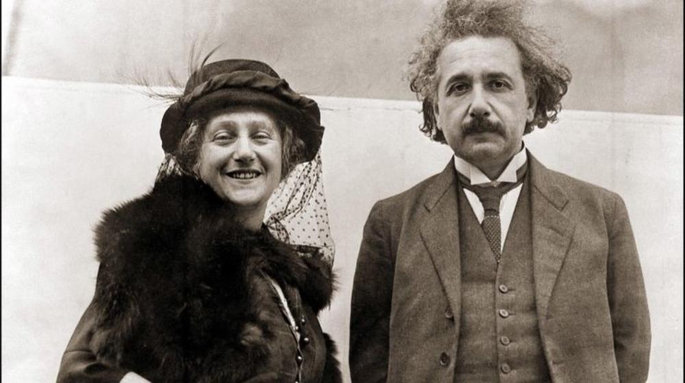 <p>Poznati su mnogi mračni detalji iz braka Alberta Ajnštajna i Mileve Marić...</p>