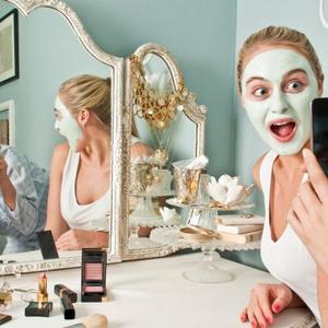 Bolja i jeftinija od botoksa: Napravite masku od ova 3 sastojka koji svi imaju u frižideru (FOTO)
