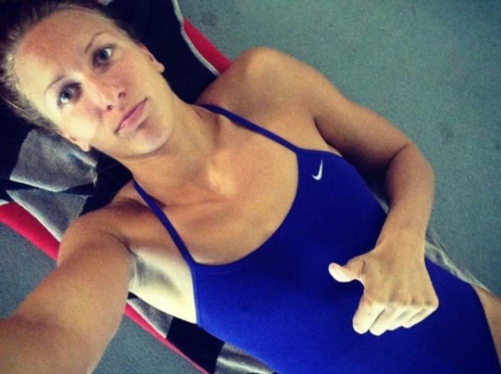 Srpska plivačica Miroslava Najdanovski spada u naše najatraktivnije sportistkinje, a ako odluči da "okači kapicu o klin" - sigurni smo da bi se snašla kao model.