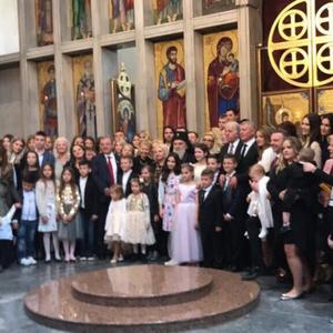 Najpoznatija srpska porodica danas slavi: Petoro malenih Karića kršteno u jednom danu! (FOTO)