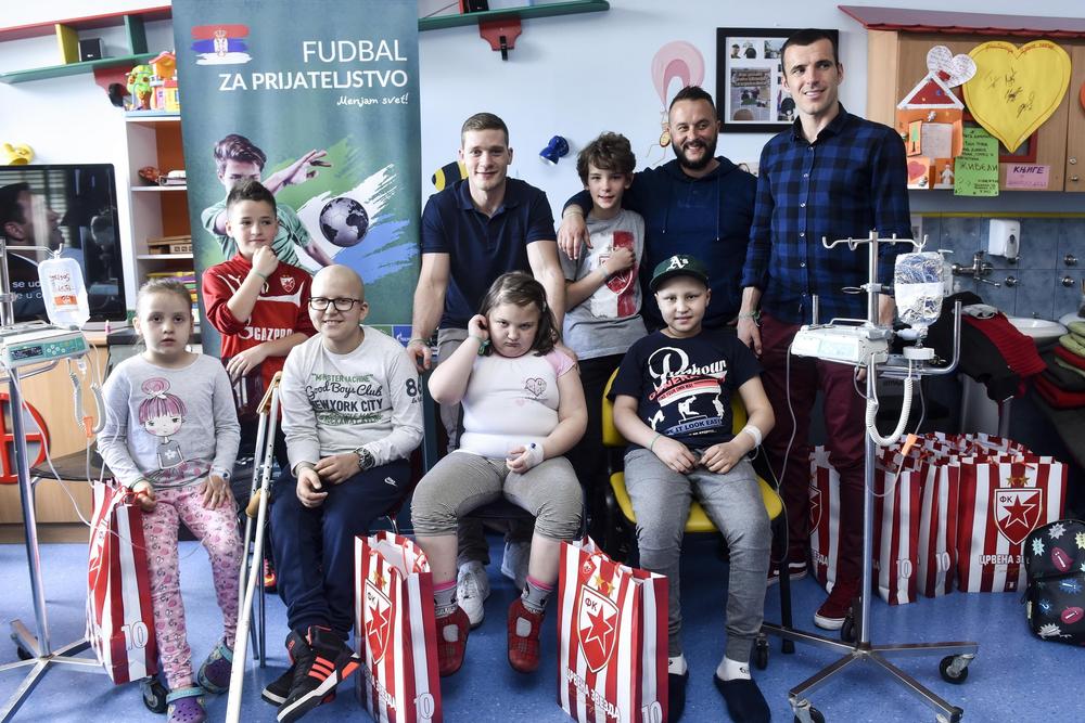 FK Crvena zvezda danas je posetila mališane na Institutu onkologije.  Posvećenost osnovnim ljudskim vrednostima ujedinilo hiljade ljudi širom sveta.