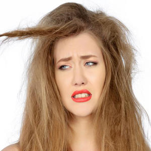 Kada operete kosu, obrišete je peškirom? Pogrešno! 5 stvari zbog kojih vam je frizura očajna (FOTO)