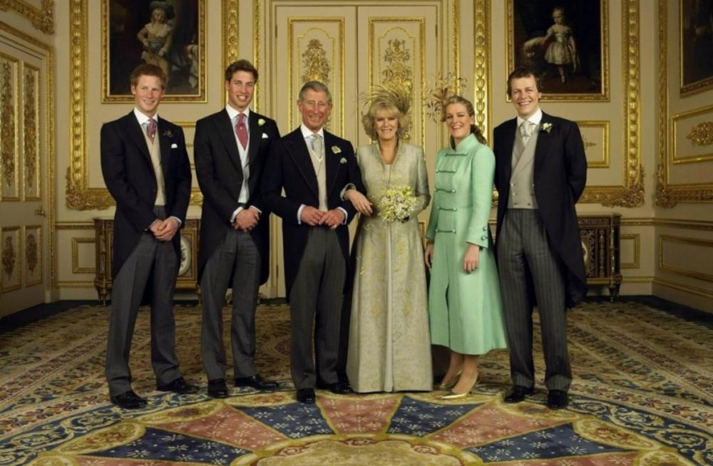 <p><br />
Kraljica Elizabeta II stavila je tačku na spekulacije: nakon nje, krunu će nositi njen sin princ Čarls, a njegova supruga Kamila Parker neće biti konzort princeza, već — kraljica. I to nije kraj iznenađenjima...</p>