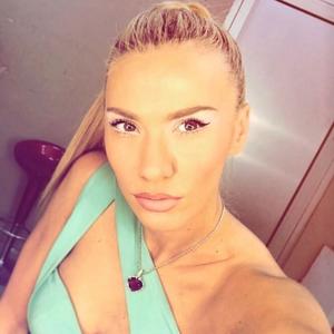 Seksepilnija nego ikad: Bojana Ristivojević u izazovnoj kombinaciji zadivila fanove svojim izgledom