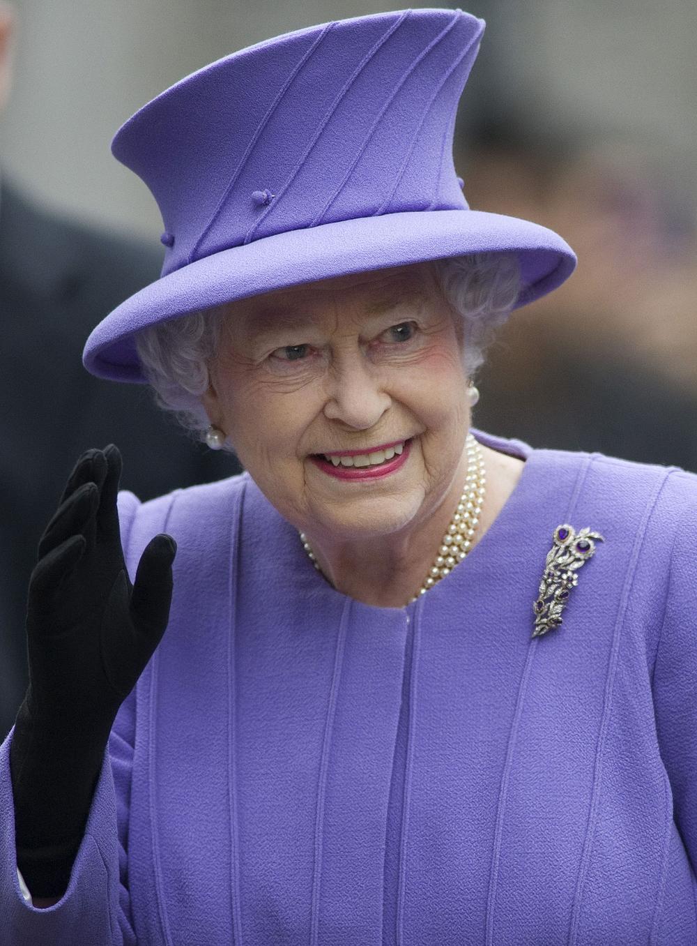 <p>Kraljica Elizabeta Druga nedavno je proslavila 91. rođendan i uživala u svečanosti koja joj je ukazana. Mnogo toga je promenila za života, ali poslednjih godina ne odustaje od jedne stvari.</p>