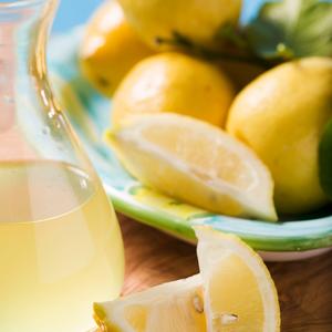 OVO SVI RADIMO POGREŠNO: Limunova kora se ne baca, ona je čak i zdravija od limunovog soka, a ovako se koristi