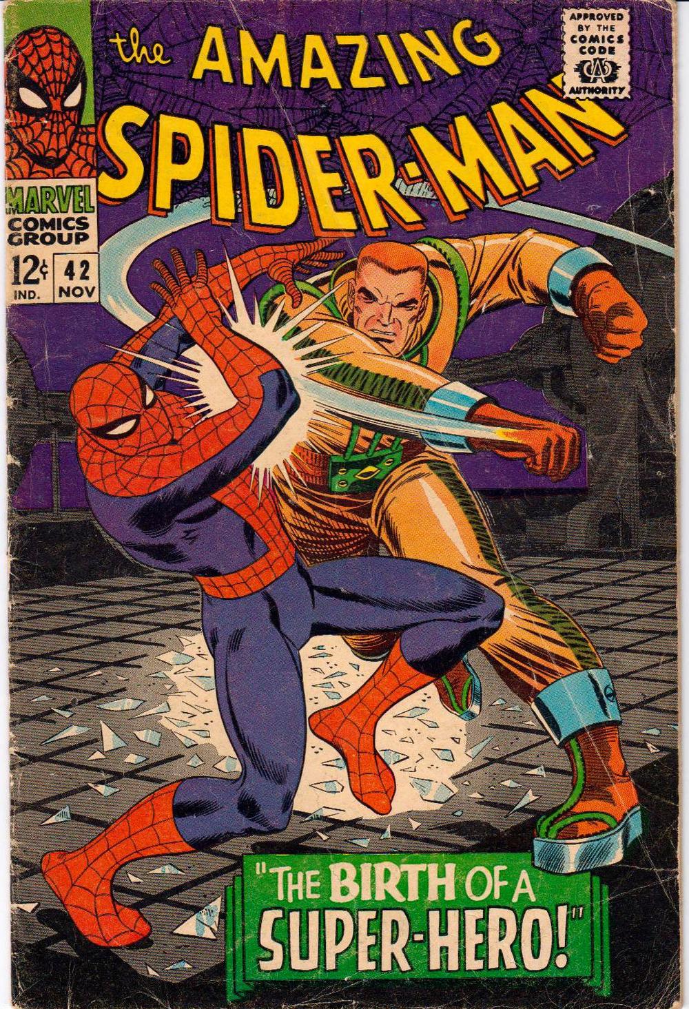 1966. KLASIK
Originalne boje Spajdermenovog kostima su bile crna i crvena, a pojedini delovi osenčeni plavim usled ograničenja koje je nametala štampa stripa. Kada je Džon Romita stariji preuzeo da crta ovog superheroja kostim je potpuno postao plav i crven, a paučinasta zakrilca su se izgubila iz crteža.