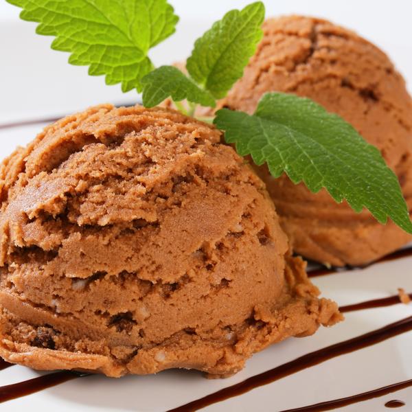 Sladak kao med, hladan kao led: Jedini čokoladni sladoled koji ćete ubuduće praviti (RECEPT)