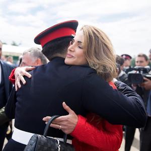 I Melanija Tramp bi joj pozavidela: Jordanska kraljica Ranija u komadu koji će mnoge žene kopirati godinama (FOTO)