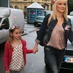 Lena je izrasla u prelepu devojčicu: Svi pričaju o neverovatnoj sličnosti Goce Tržan i njene ćerke (FOTO)