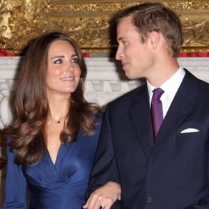 Rešena misterija kraljevske porodice: Otkriveno zašto Hari sme da se ljubi u javnosti a Vilijam i Kejt ne (FOTO)