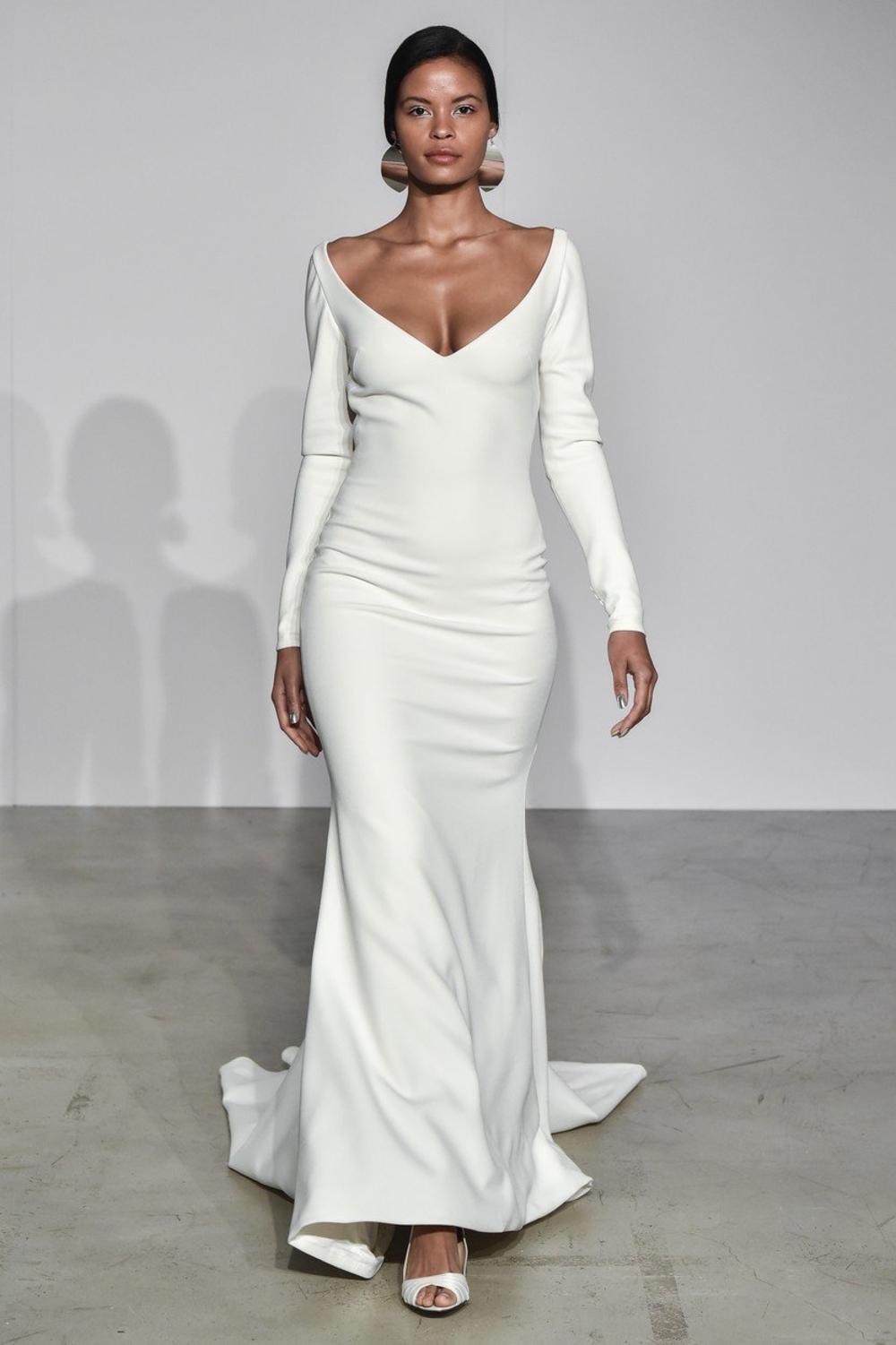 <p>U Njujorku su na Nedelji mode prestavljene venčanice koje će biti hit naredne sezone. Reakcije na modele su već burne.</p>