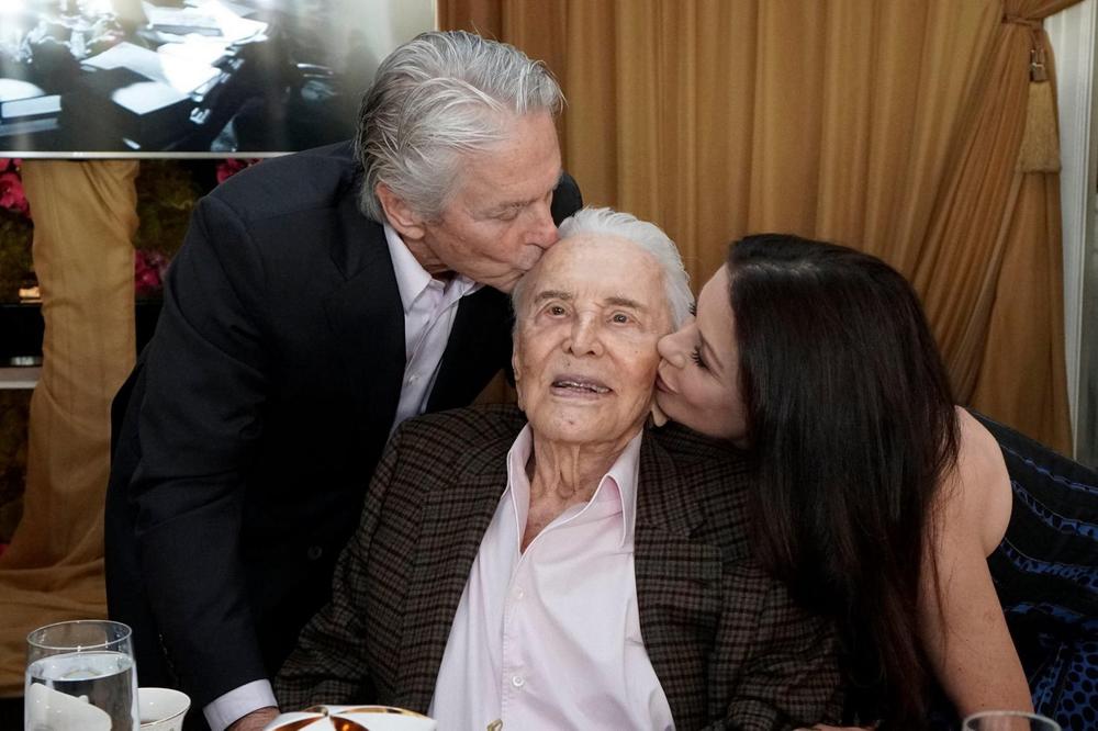 <p>Poslednji iz generacije zlatnog doba Holivuda preminuo je pre tačno godinu dana, nedugo nakon svog 104. rođendana</p>