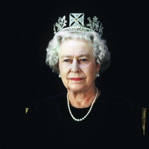 Presto u senci skandala: Pikantni detalji burne biografije Kraljice Elizabete Druge