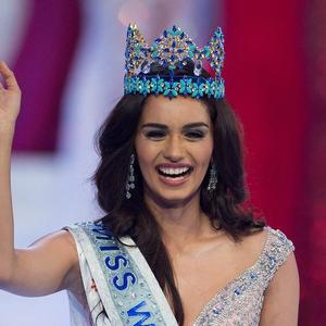 Ona je zvanično najlepša žena sveta: Indijka Manuši Čilar ponosno je ponela titulu Miss World 2017.