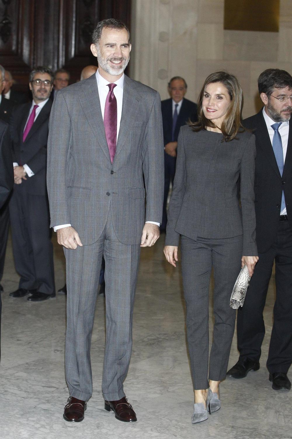 <p><strong>Kralj Felipe VI od Španije</strong> i njegova supruga<strong> Leticija </strong>prisustvovali su pre nekoliko dana sastanku u Nacionalnoj biblioteci u Madridu.</p>