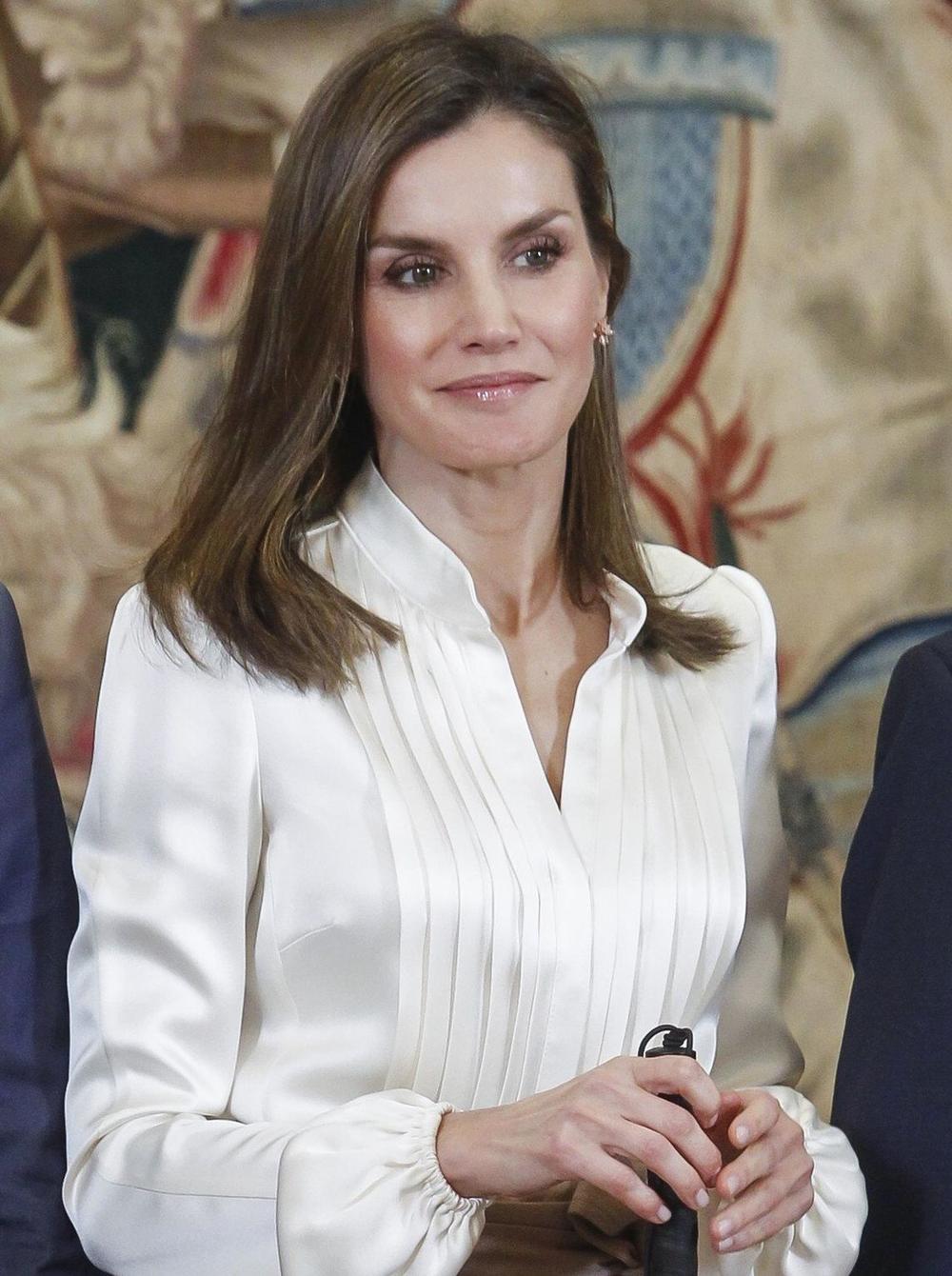 <p>Supruga<strong> kralja Felipea</strong> pokazala je poslovni stil koji ističe seksepil!</p>