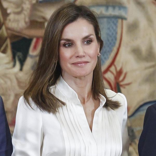 Stoje fenomenalno bez obzira na tip građe: Španska kraljica Leticija u pantalonama kakve svaka žena mora da ima u ormanu