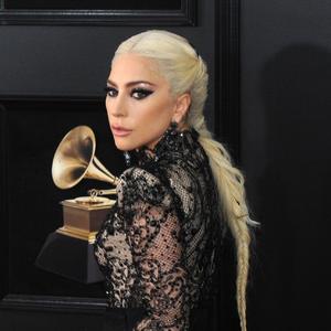 Bolest se ne povlači: Lejdi Gaga rastužila fanove porukom o svom zdravstvenom stanju