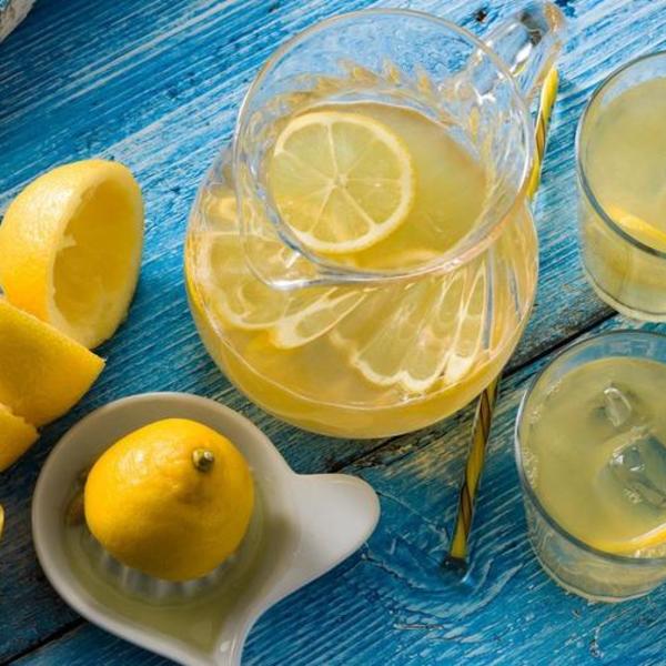 Naučno je dokazano - topla voda sa limunom ne skida kilograme
