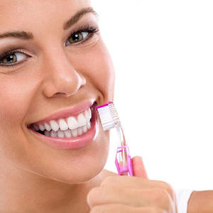 Imajte holivudski osmeh: Za 10 minuta do belih zuba
